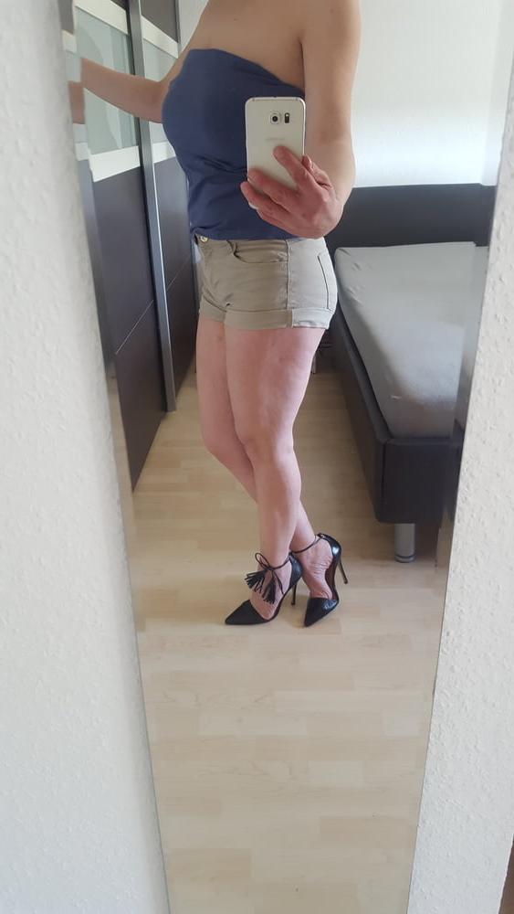 8P Hot pants