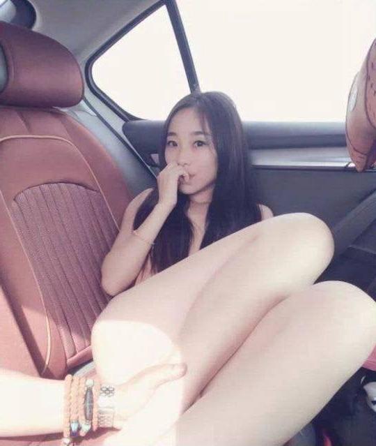 14P Amateur Chinese Flashing in Car
