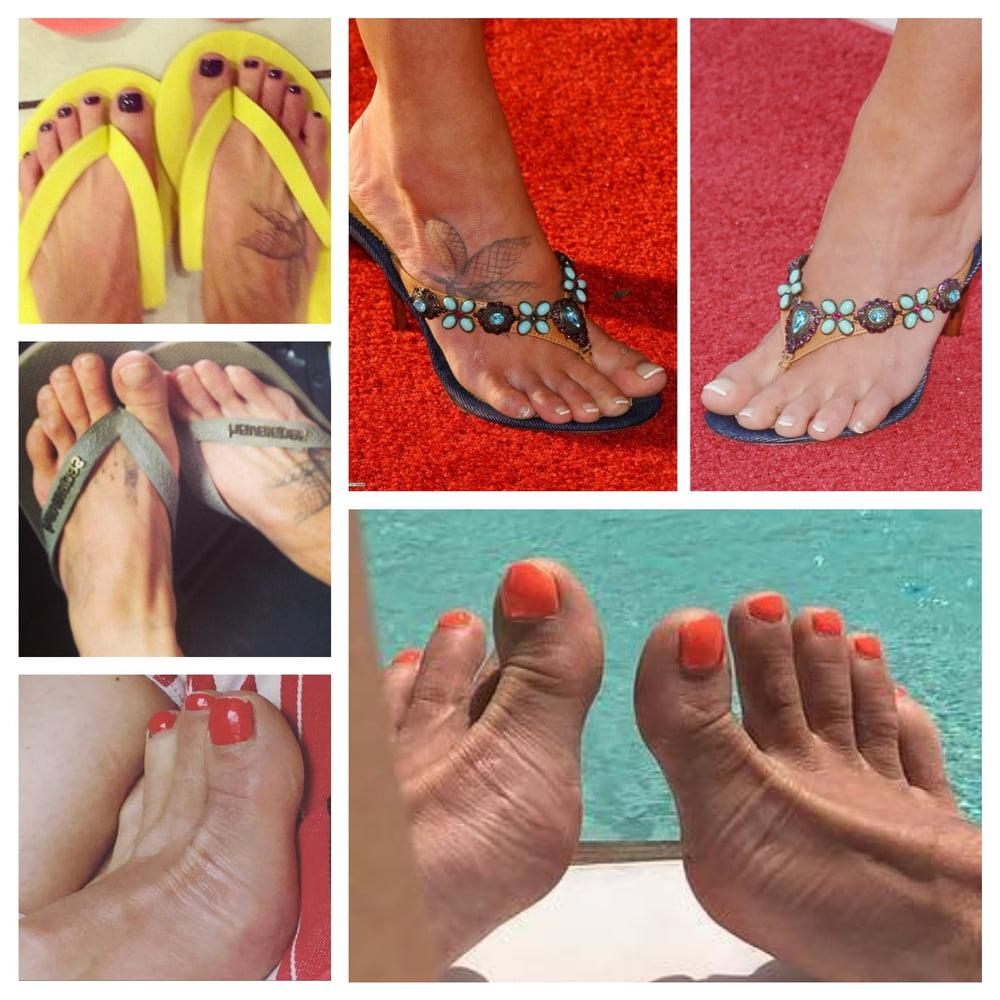 9P Lena Headey perfect toes