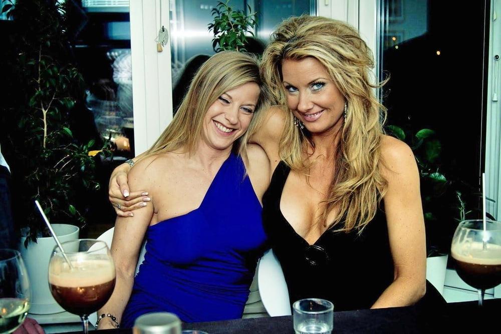 16P SekushiLover - Three Horny Cougar MILFs Flashing TIts