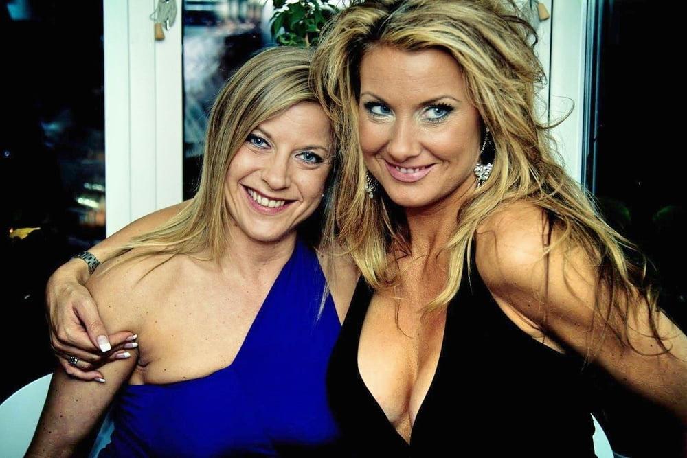 16P SekushiLover - Three Horny Cougar MILFs Flashing TIts