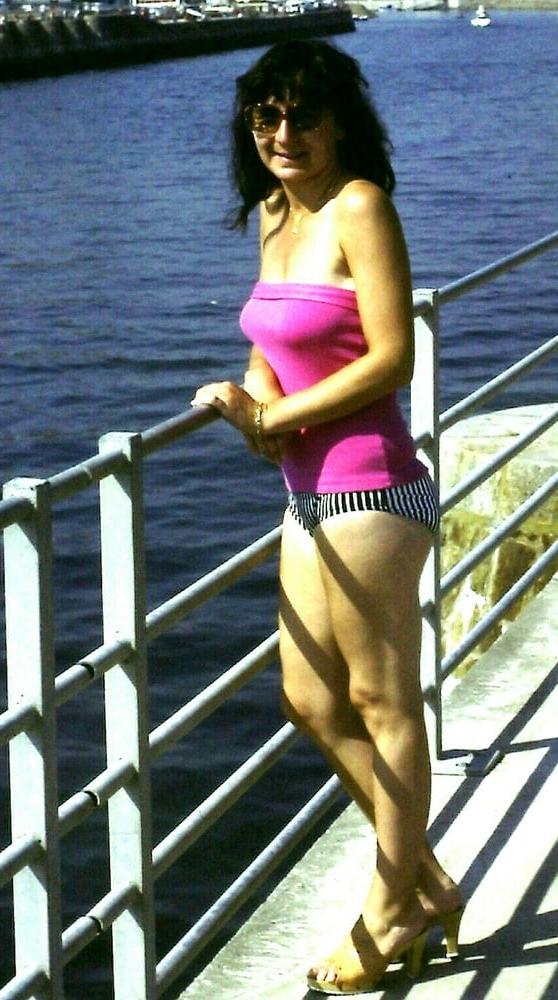 17P My sexy friend Cathy