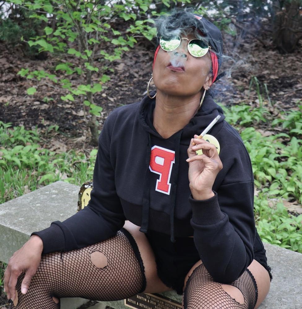 25P Smoking Ebony Hooker Raven Swallowz aka Escort Brandi Wine