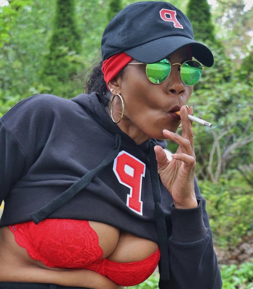25P Smoking Ebony Hooker Raven Swallowz aka Escort Brandi Wine