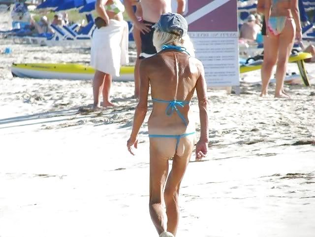 13P Sea sex and sun