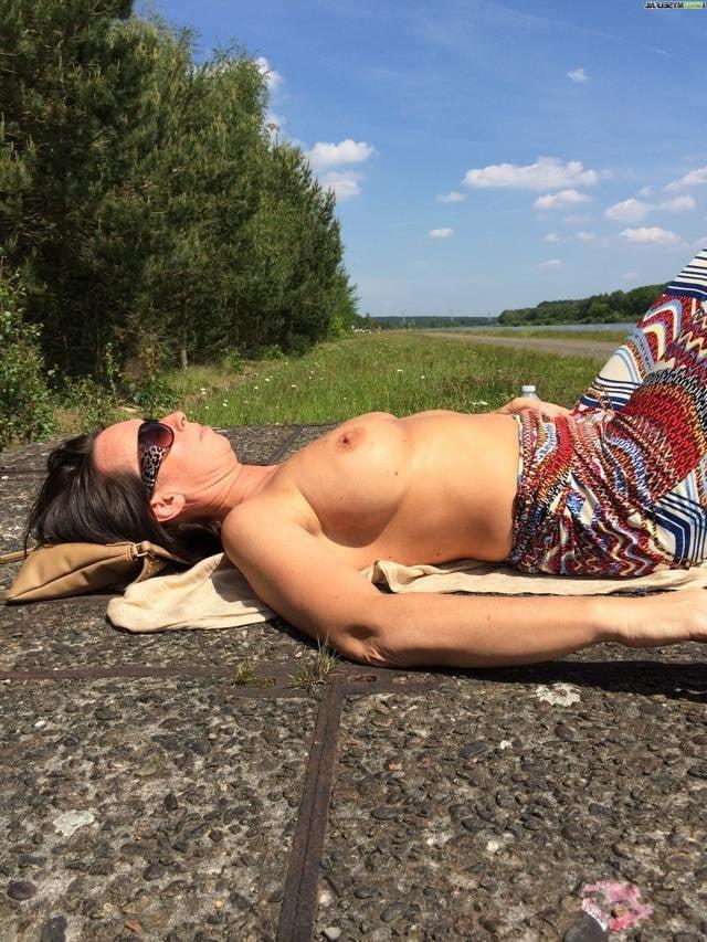 25P busty belgian milf top huge