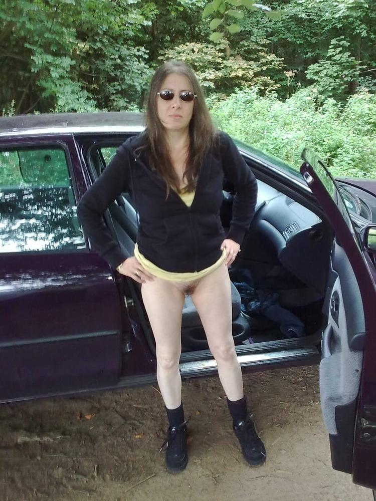 25P 094.  Car and Dogging...perfect and we like it