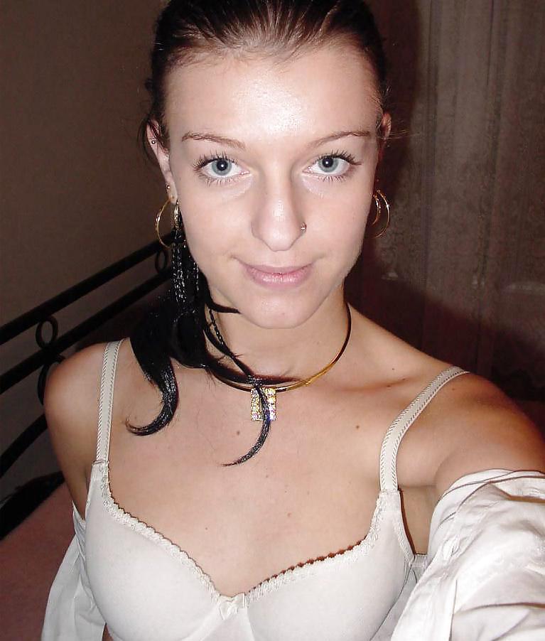 15P Belly button piercing - N. C. 