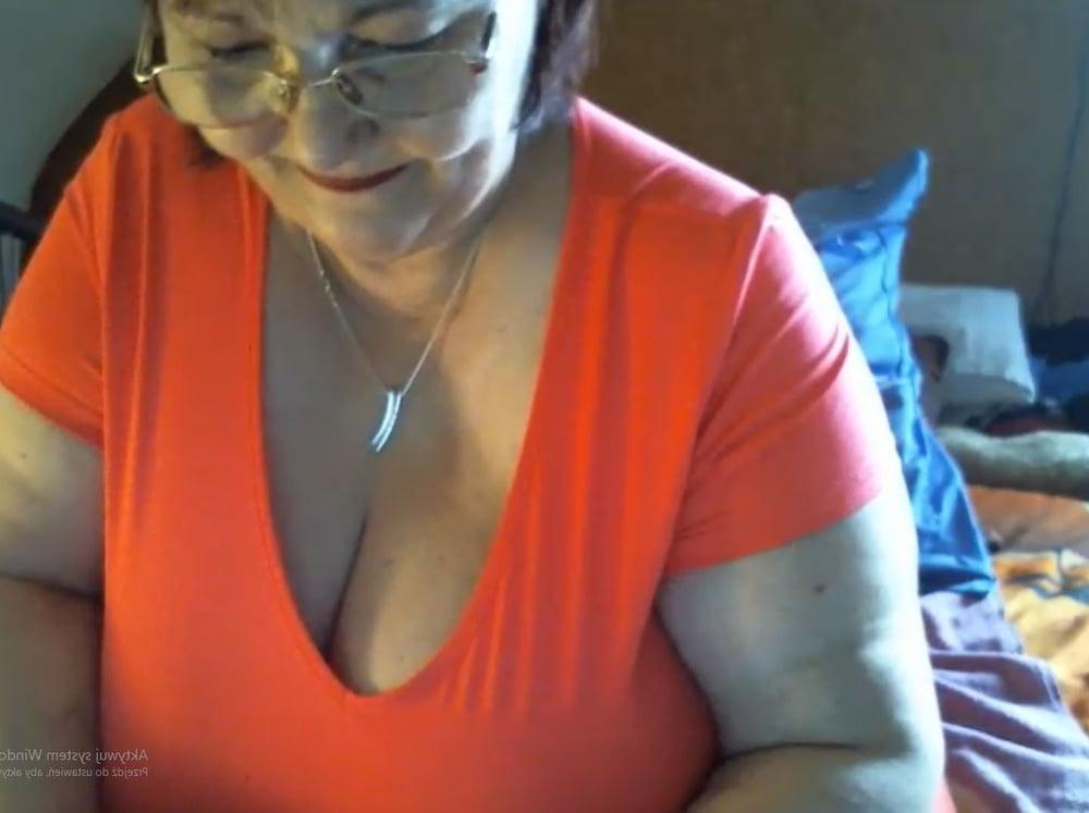 25P Big tit cam