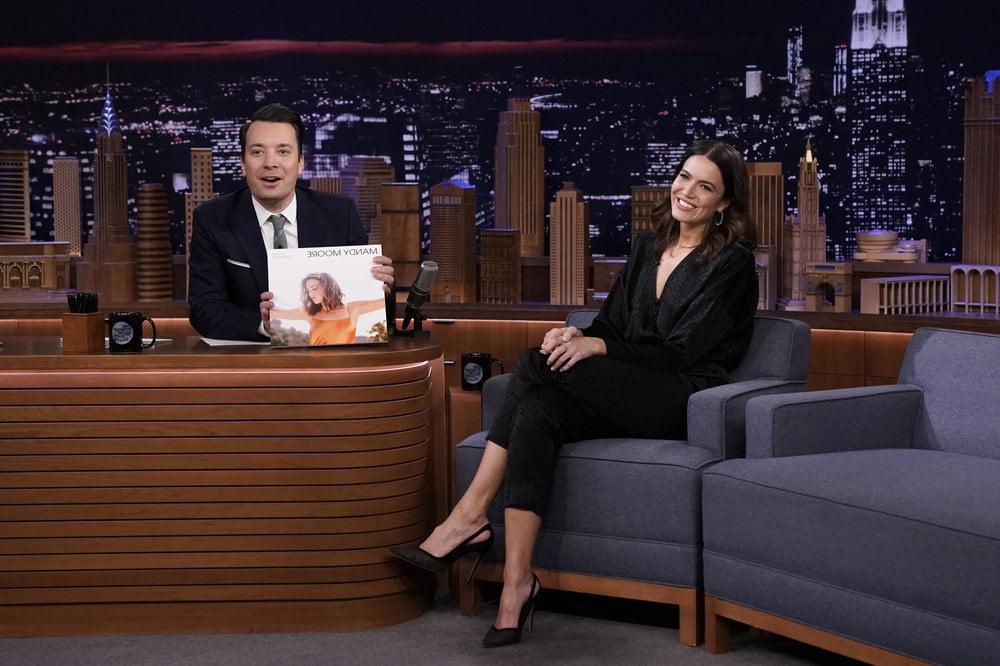 8P Mandy Moore - Tonight Show with Jimmy Fallon (12 March 2020)