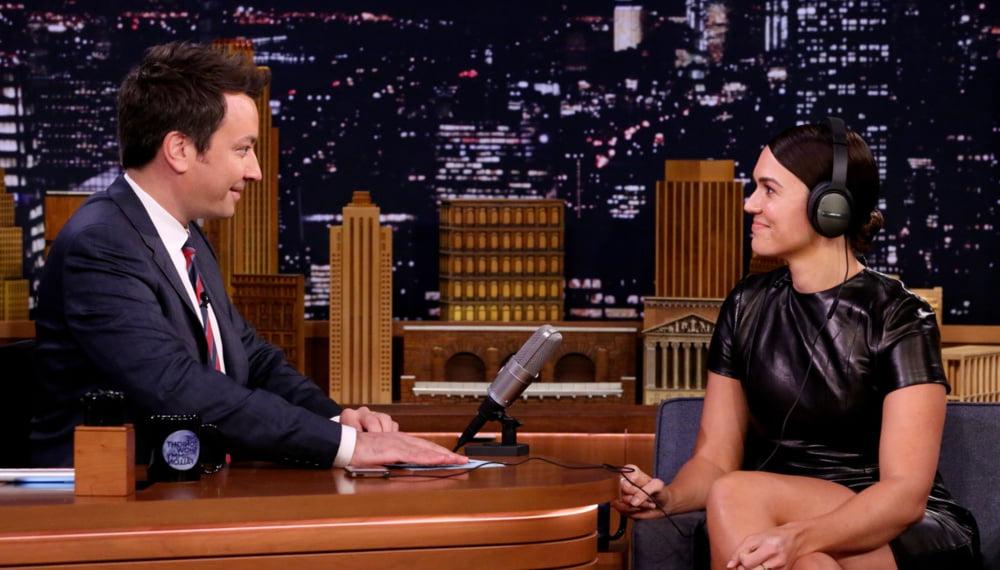 8P Mandy Moore - Tonight Show with Jimmy Fallon (24 September 2