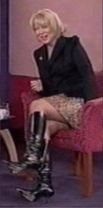 25P Australian TV Milf Kerri-Anne Kennerley