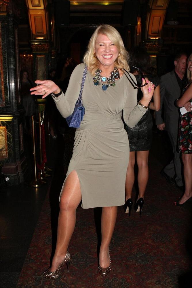 25P Australian TV Milf Kerri-Anne Kennerley