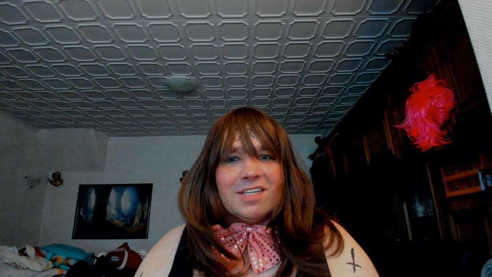 25P sexy friend