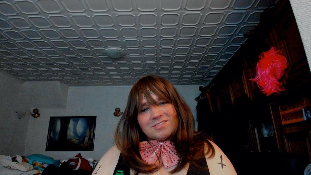 25P sexy friend