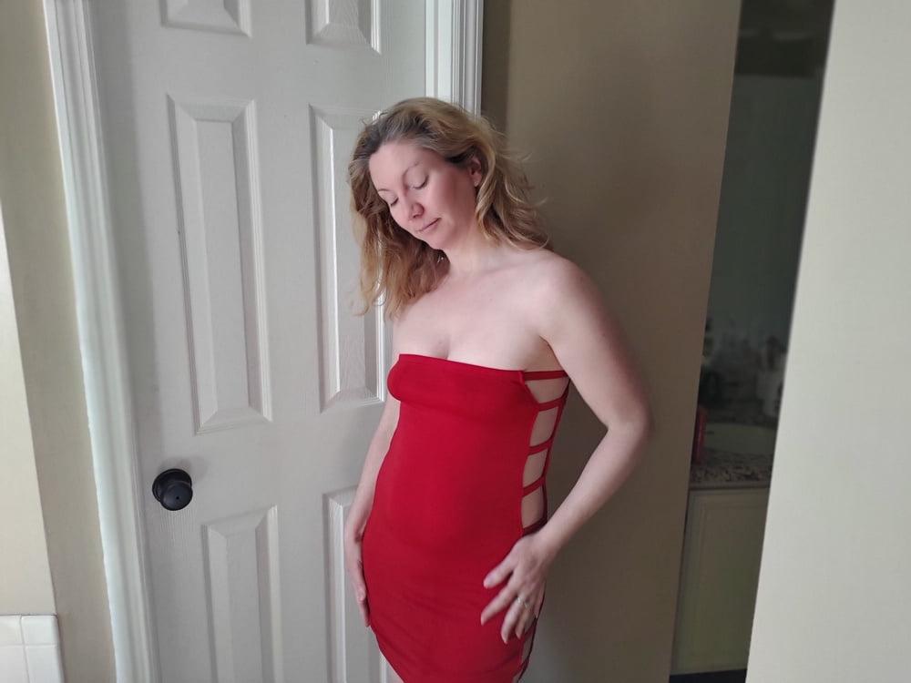 25P Housewife Photo Shoot