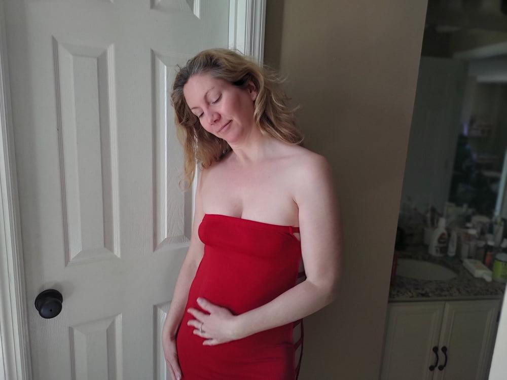 25P Housewife Photo Shoot