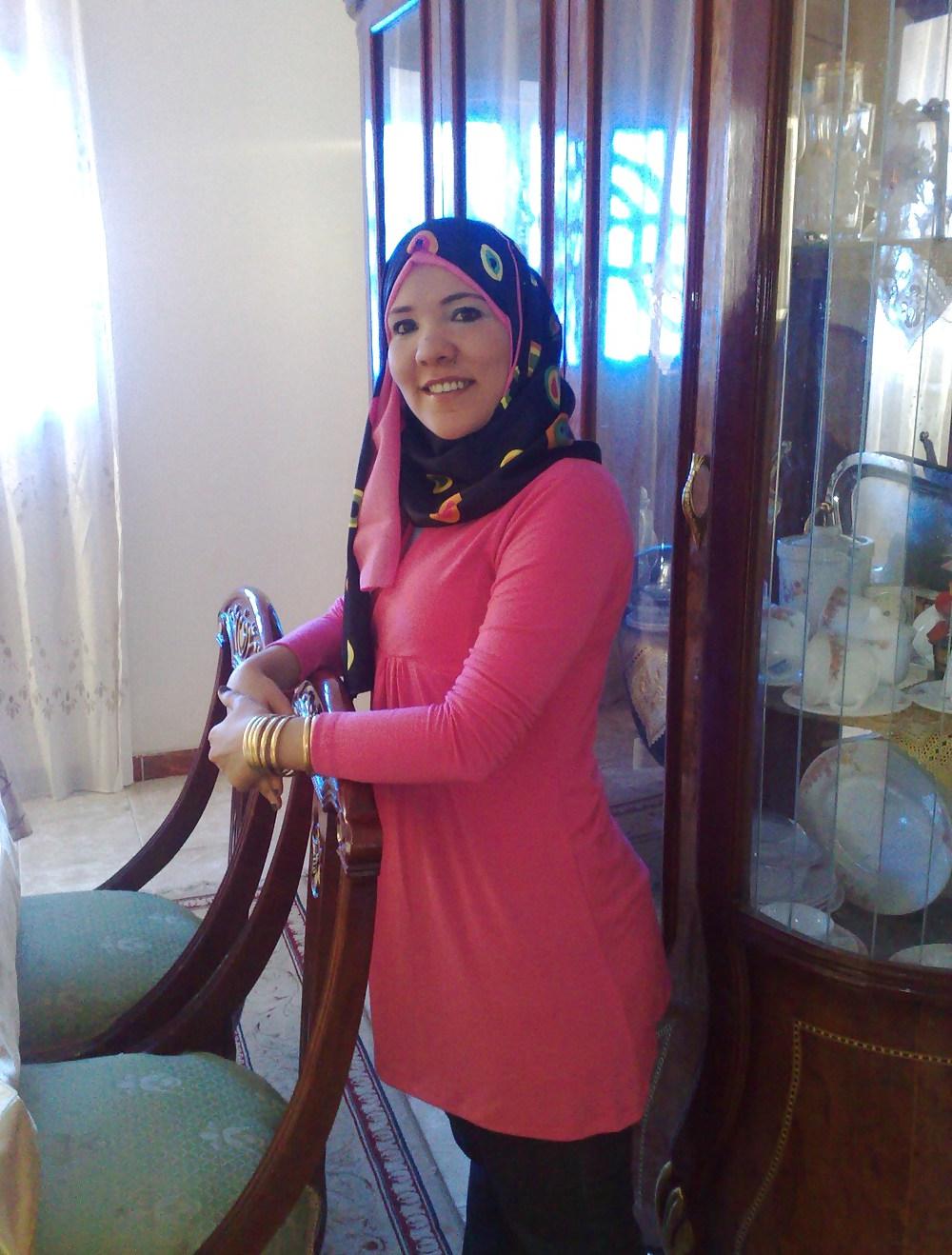 12P Arab Housewife 13