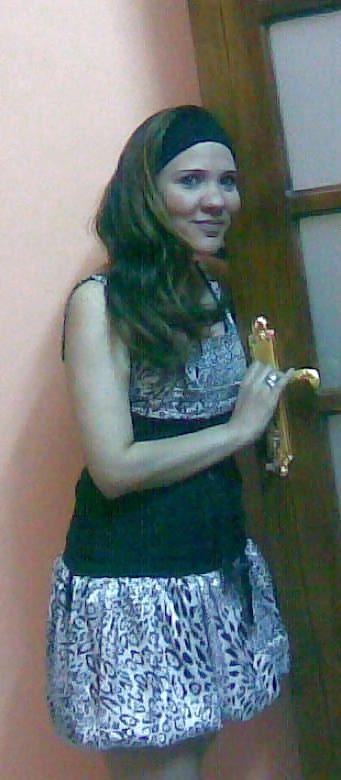 12P Arab Housewife 13