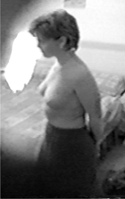 22P Wife Captured On Hidden Cam