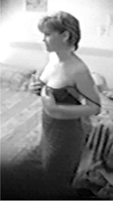 22P Wife Captured On Hidden Cam