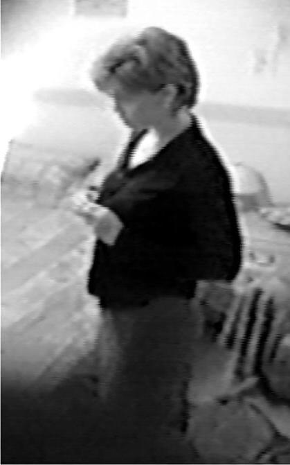 22P Wife Captured On Hidden Cam