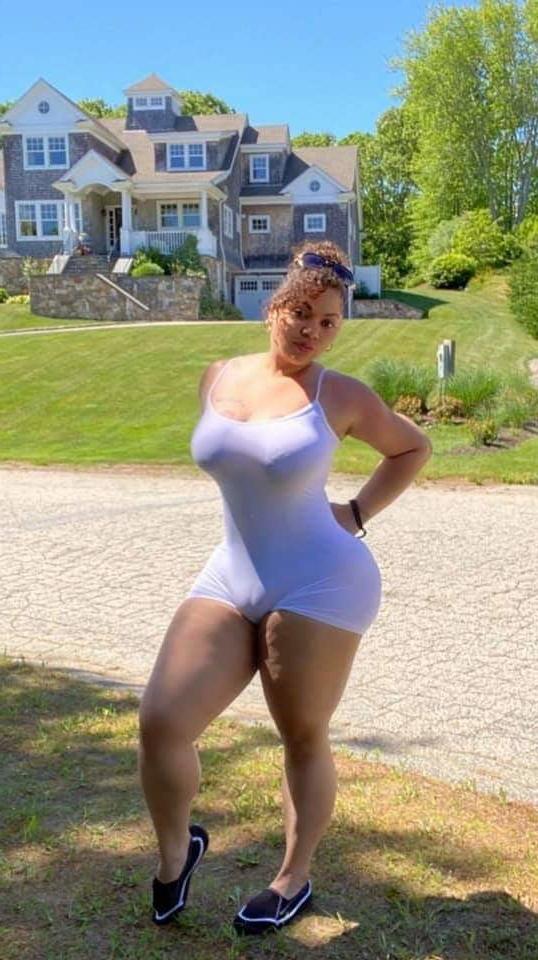 24P Camel toe