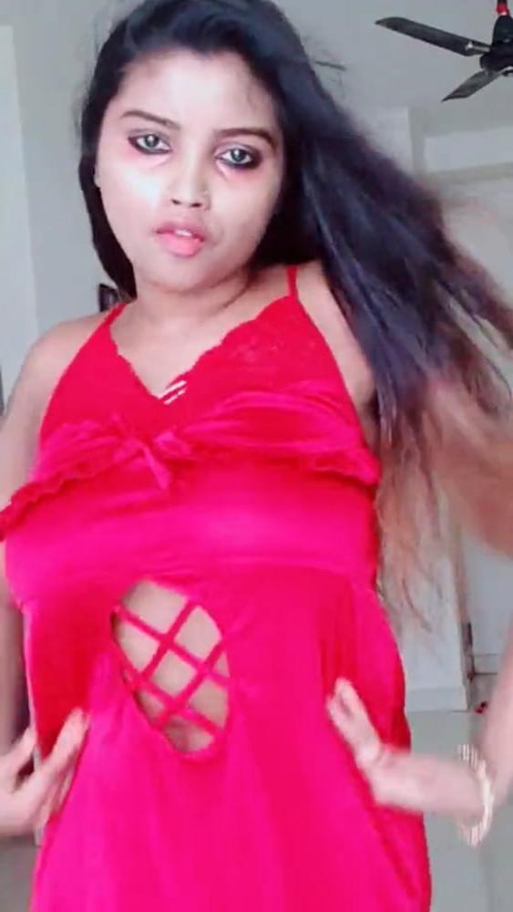 25P Hoty girlfrnd lucky elakkiya