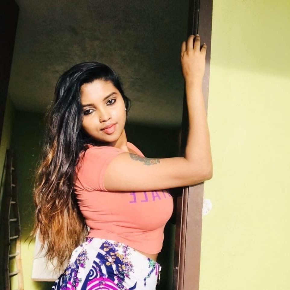 25P Hoty girlfrnd lucky elakkiya