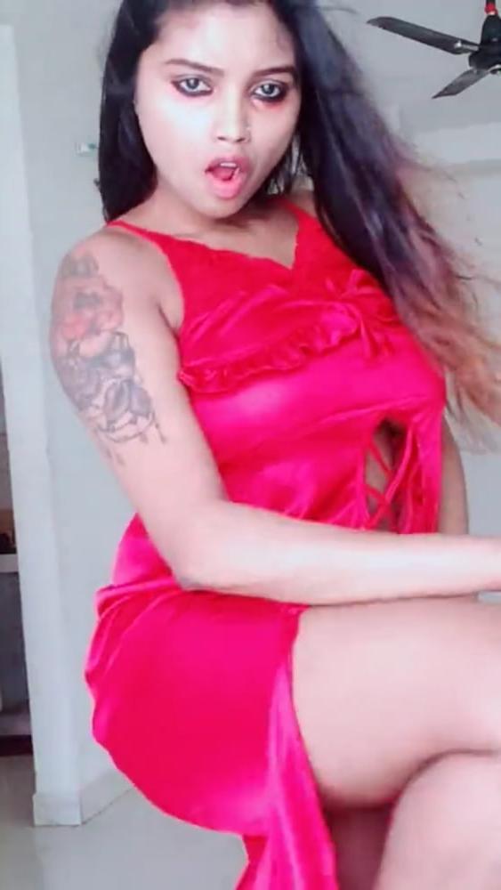 25P Hoty girlfrnd lucky elakkiya