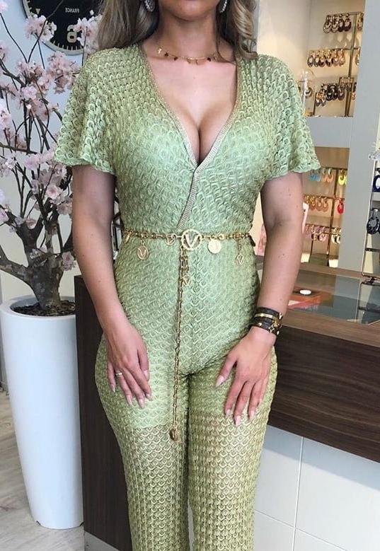 17P Hot Dutch amateur Fashionstore owner camel toe
