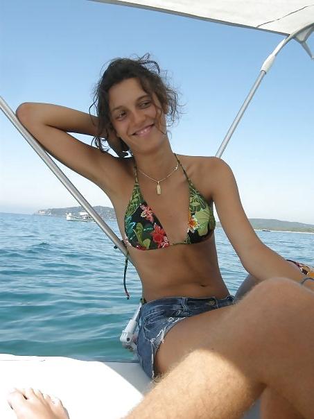 25P Hot Teen Sluts - Hairy or shved ?