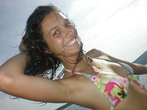 25P Hot Teen Sluts - Hairy or shved ?