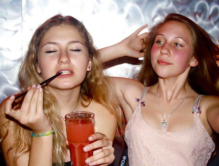 25P Hot Teen Sluts - Hairy or shved ?