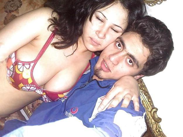 6P arab couple
