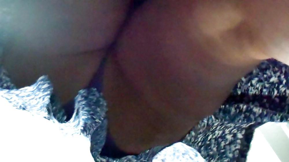 23P UPSKIRT VIDCAPS