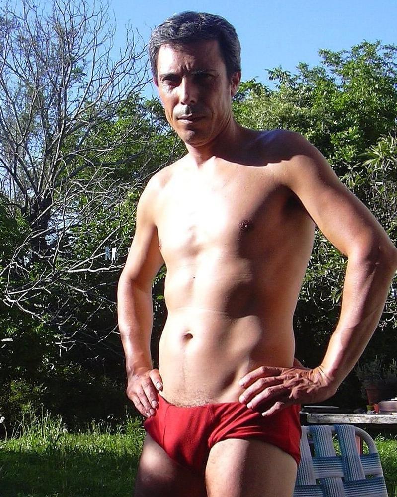 25P 5. Mature Argentine couple