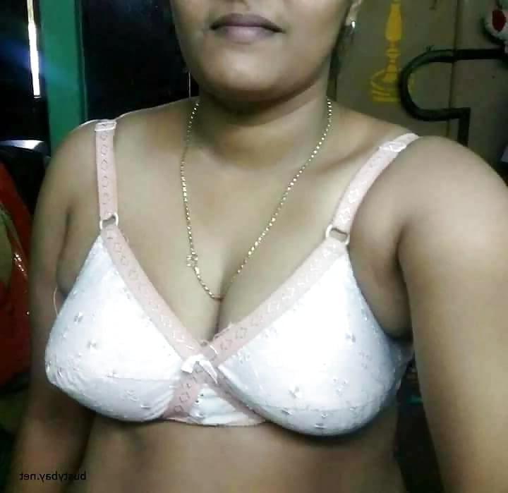 25P Tamil aunty Tits show