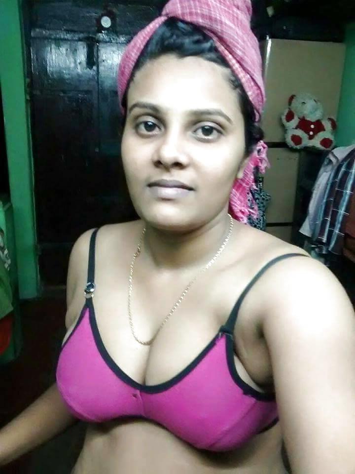 25P Tamil aunty Tits show