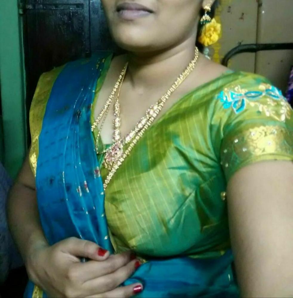 25P Tamil aunty Tits show