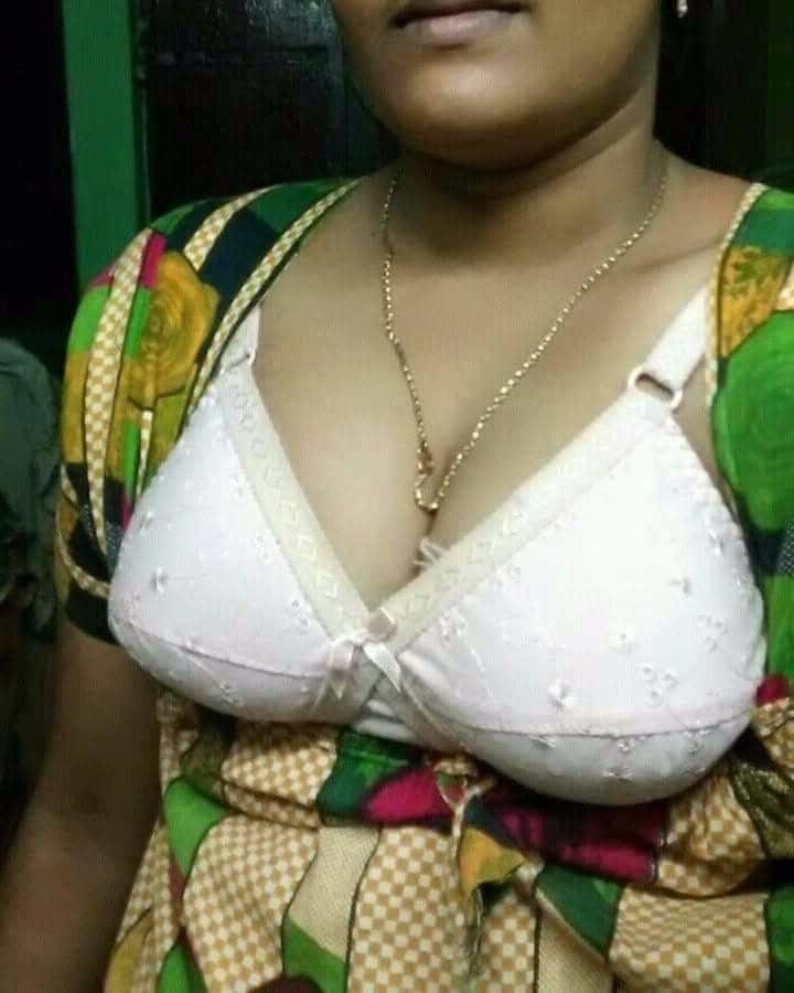 25P Tamil aunty Tits show