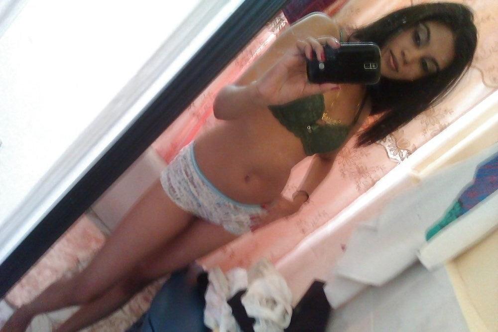 20P Nikita with Boy Friend