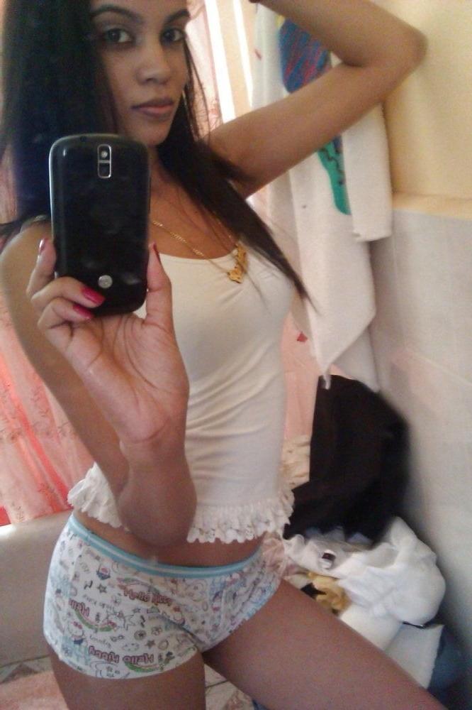 20P Nikita with Boy Friend