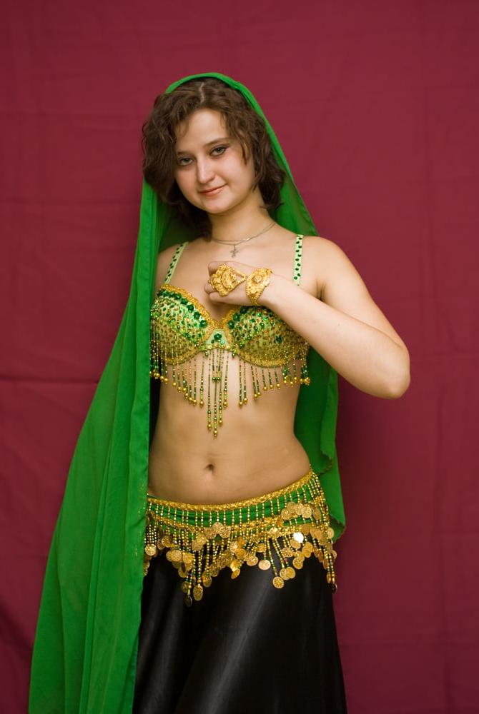 25P Belly Dancers