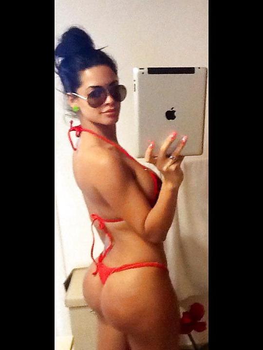 25P DAYAMI HOT CUBAN THAT ALL WE WANNA BANG HER!