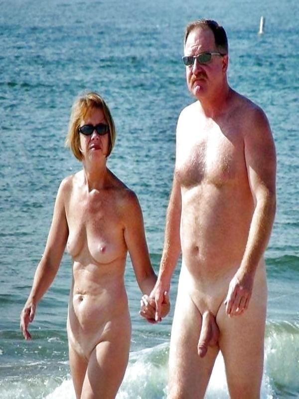 25P Couple Outdoors 27