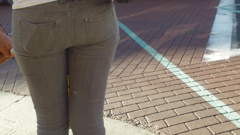 25P Sexy teen ass & butts in tight jeans 