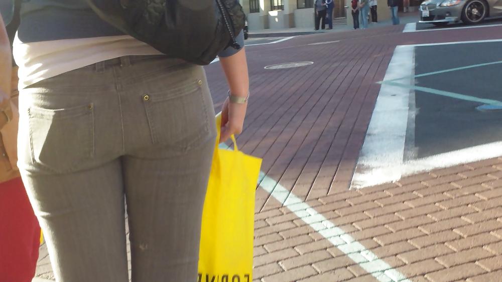 25P Sexy teen ass & butts in tight jeans 
