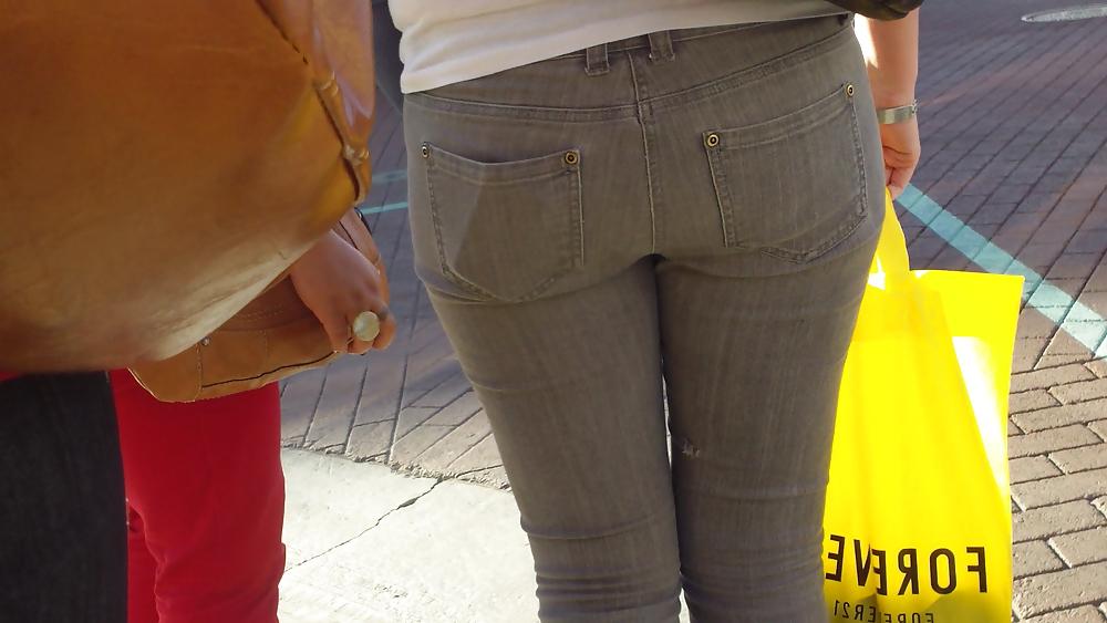 25P Sexy teen ass & butts in tight jeans 