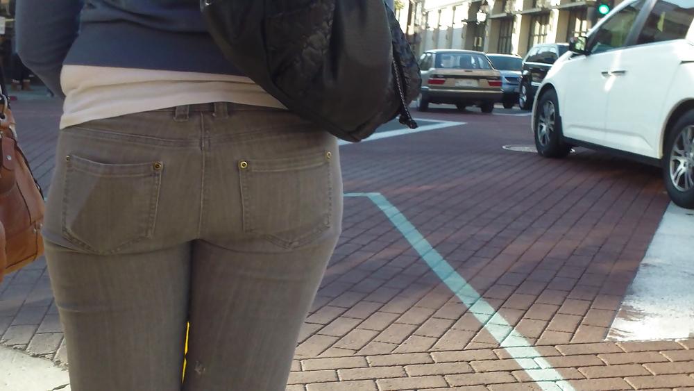 25P Sexy teen ass & butts in tight jeans 